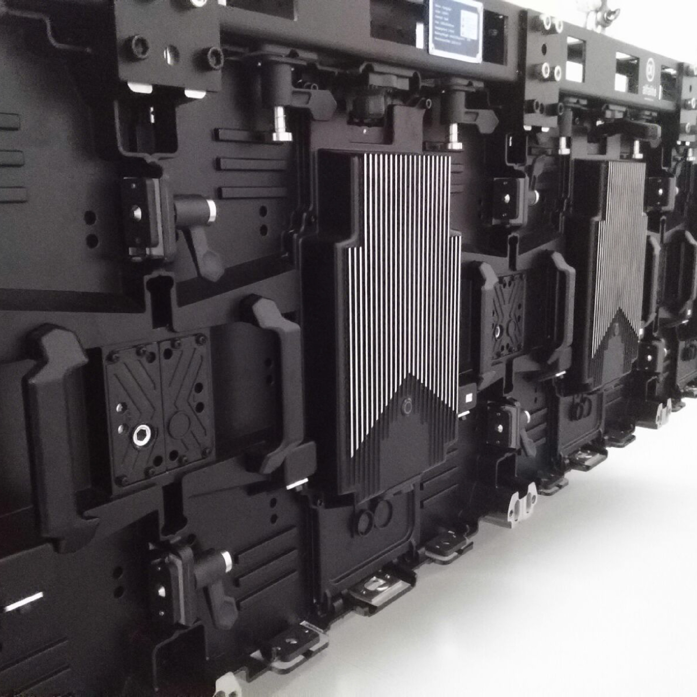 Alfalite, cabinet, screen pantallas leds, innovación