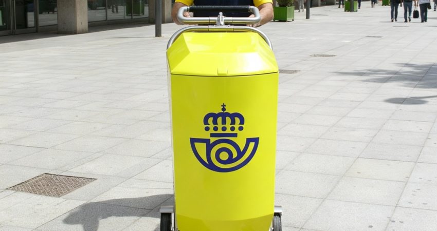 Carro de reparto postal Correos